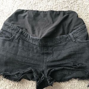 Maternity shorts